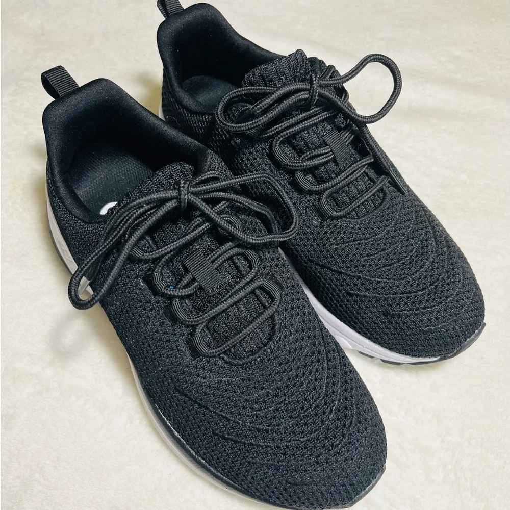 Propet  Black Athletic Women’s Shoes‎ Sz 8